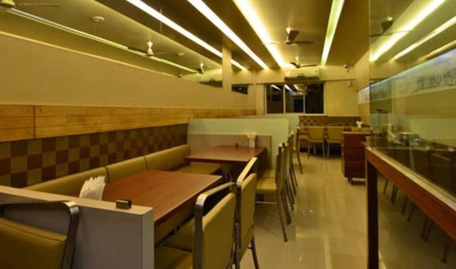 Hotel Tiranga Residency プネ エクステリア 写真